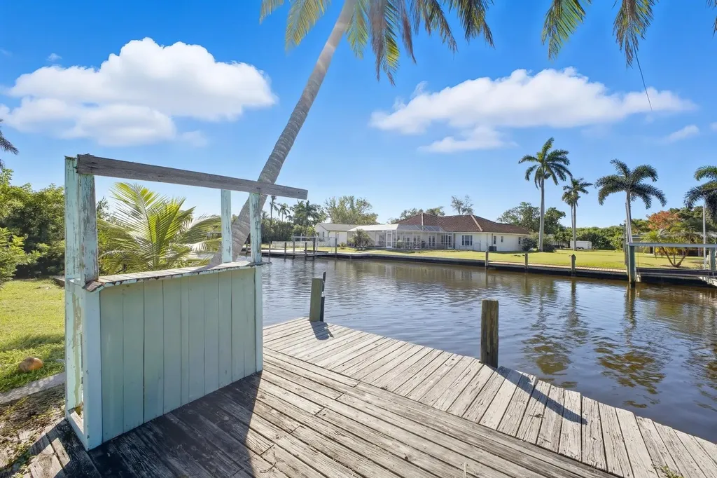6915 9th Avenue NW Bradenton FL 34209
