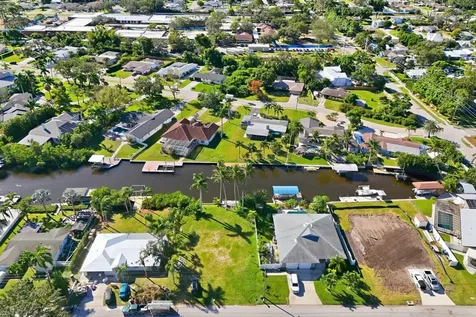 6915 9th Avenue NW Bradenton FL 34209