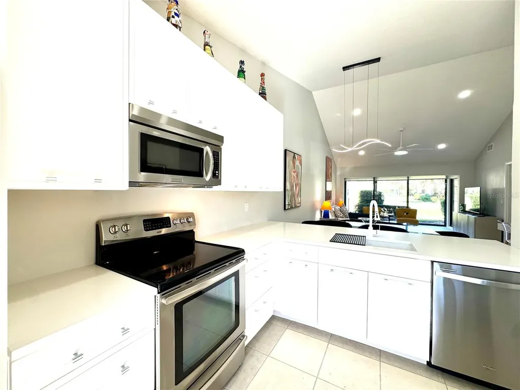 5222 Myrtle Sarasota FL 34235