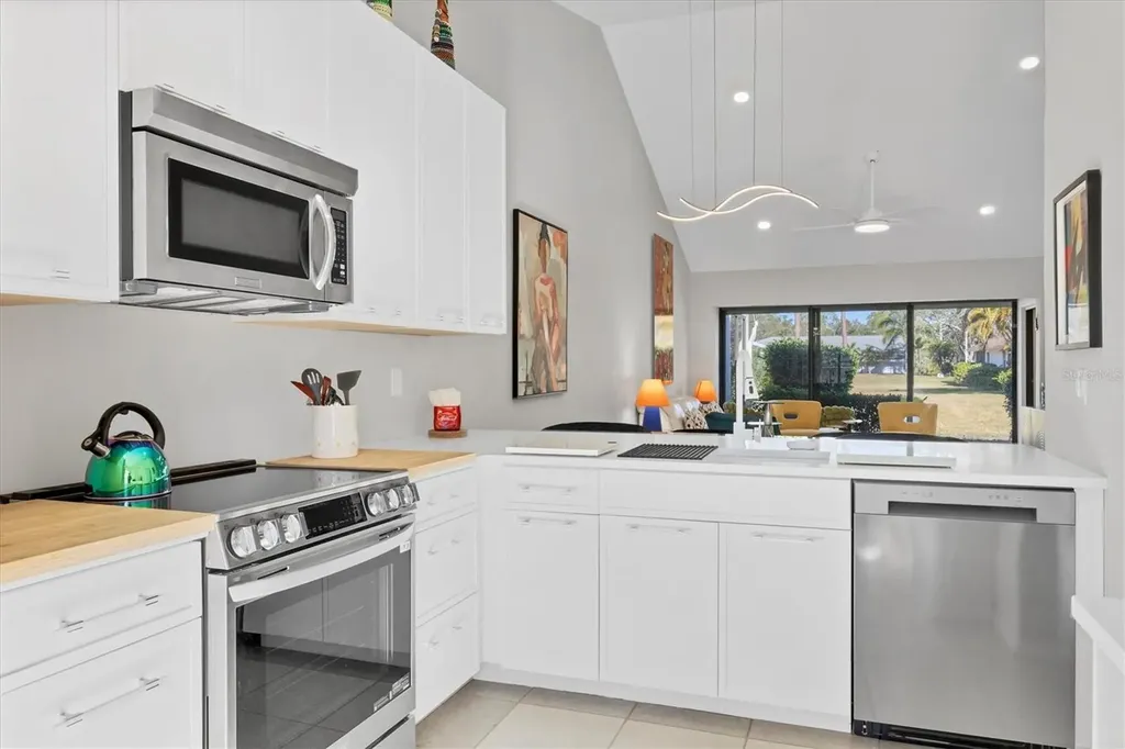 5222 Myrtle Sarasota FL 34235