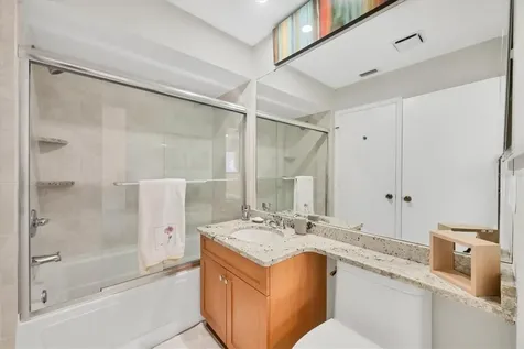 5222 Myrtle Sarasota FL 34235