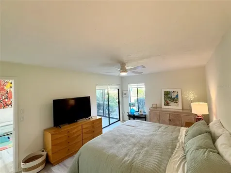 5222 Myrtle Sarasota FL 34235