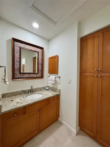 5222 Myrtle Sarasota FL 34235