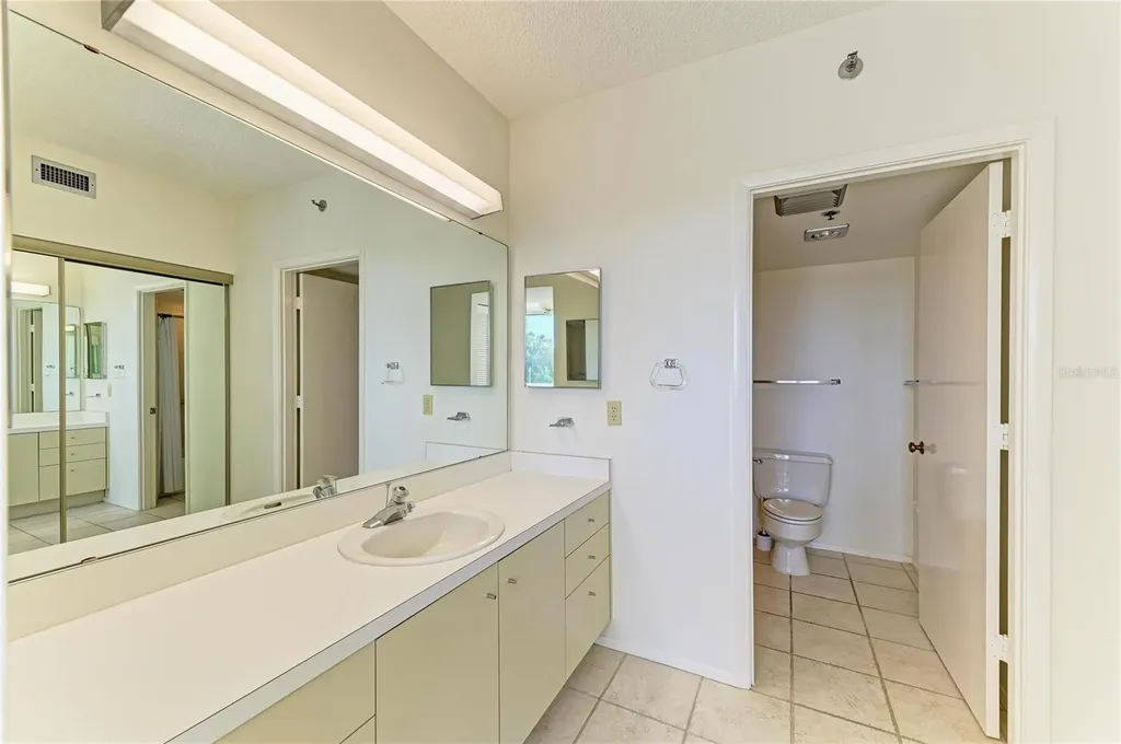 1065 Gulf Of Mexico Drive Longboat Key FL 34228