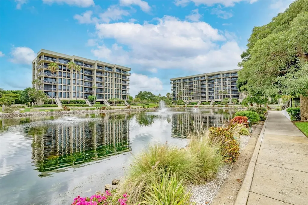 1065 Gulf Of Mexico Drive Longboat Key FL 34228