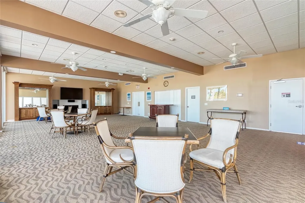 1065 Gulf Of Mexico Drive Longboat Key FL 34228