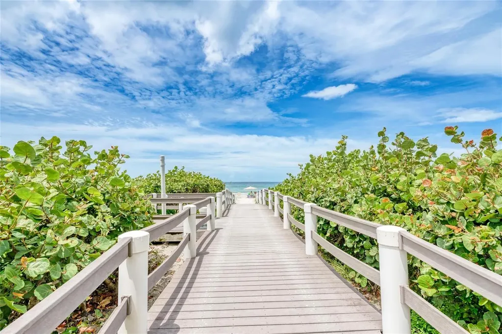 1065 Gulf Of Mexico Drive Longboat Key FL 34228