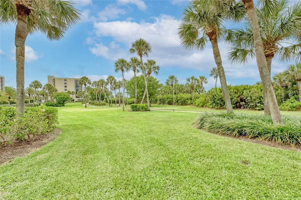 1065 Gulf Of Mexico Drive Longboat Key FL 34228