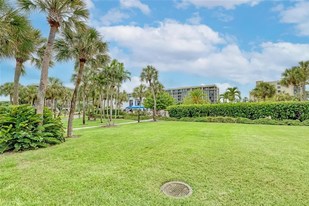 1065 Gulf Of Mexico Drive Longboat Key FL 34228