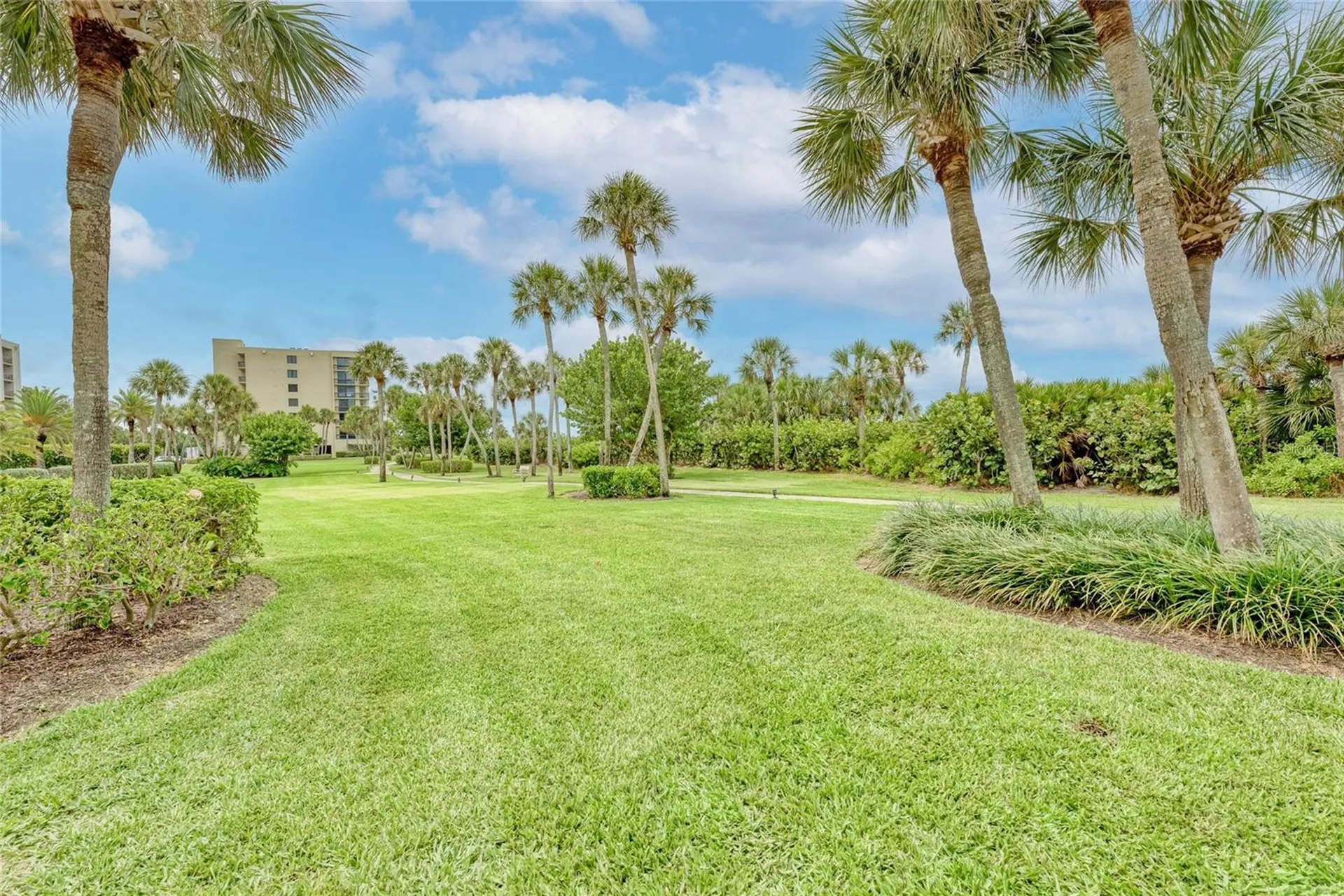 1065 Gulf Of Mexico Drive Longboat Key FL 34228