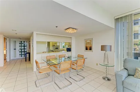 1065 Gulf Of Mexico Drive Longboat Key FL 34228
