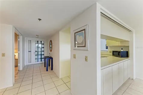 1065 Gulf Of Mexico Drive Longboat Key FL 34228