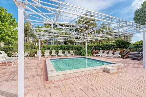 1065 Gulf Of Mexico Drive Longboat Key FL 34228