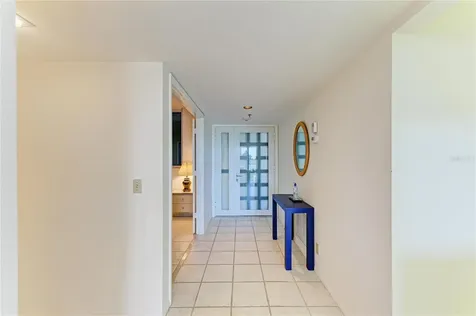 1065 Gulf Of Mexico Drive Longboat Key FL 34228