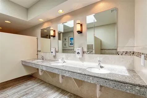 1065 Gulf Of Mexico Drive Longboat Key FL 34228