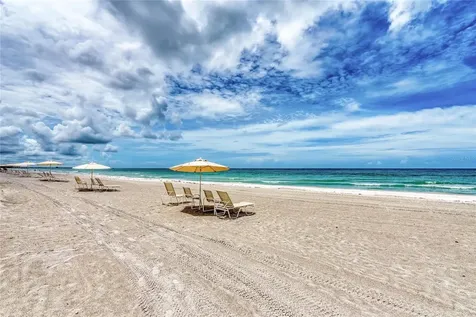 1065 Gulf Of Mexico Drive Longboat Key FL 34228