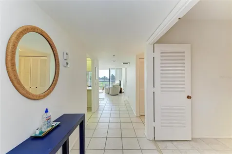 1065 Gulf Of Mexico Drive Longboat Key FL 34228