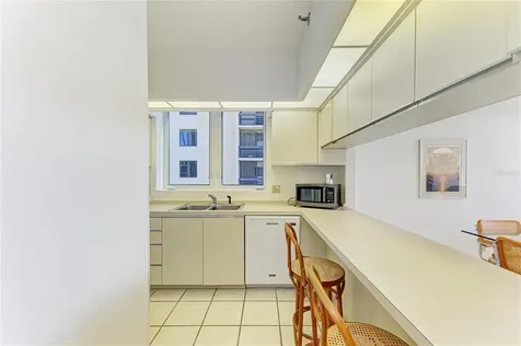 1065 Gulf Of Mexico Drive Longboat Key FL 34228
