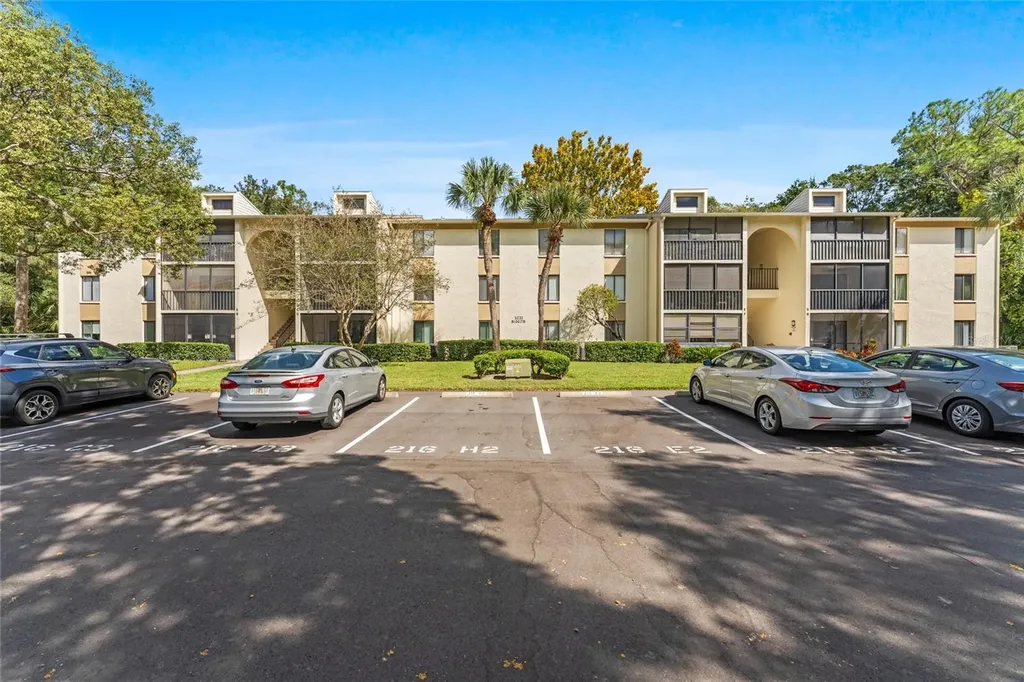 3232 Lake Pine Way E Tarpon Springs FL 34688