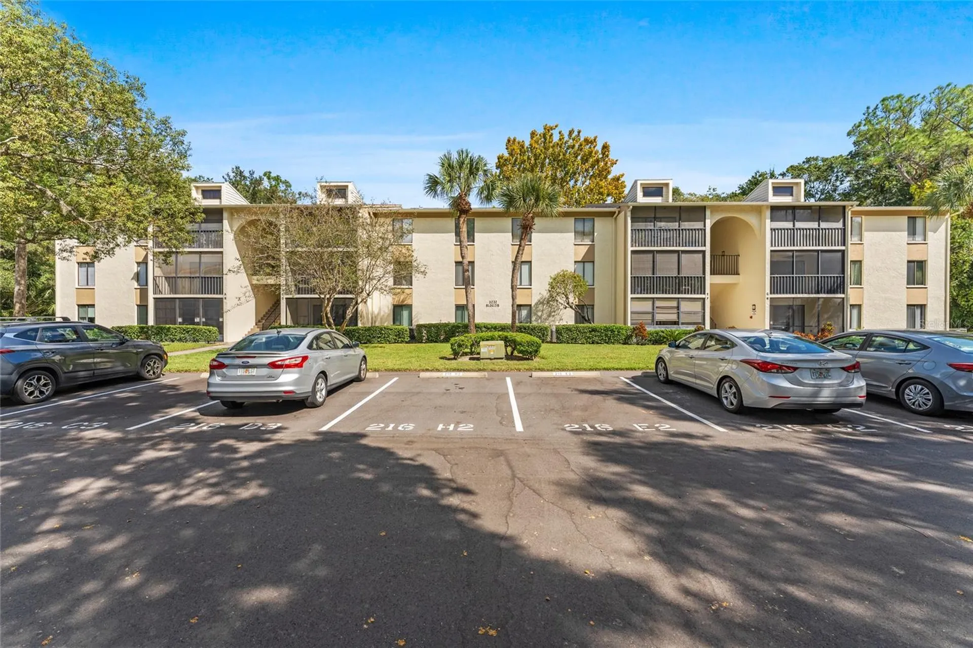 3232 Lake Pine Way E Tarpon Springs FL 34688