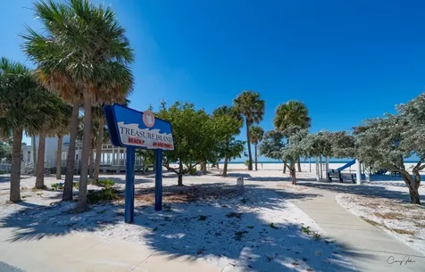 8200 Bayshore Drive Treasure Island FL 33706