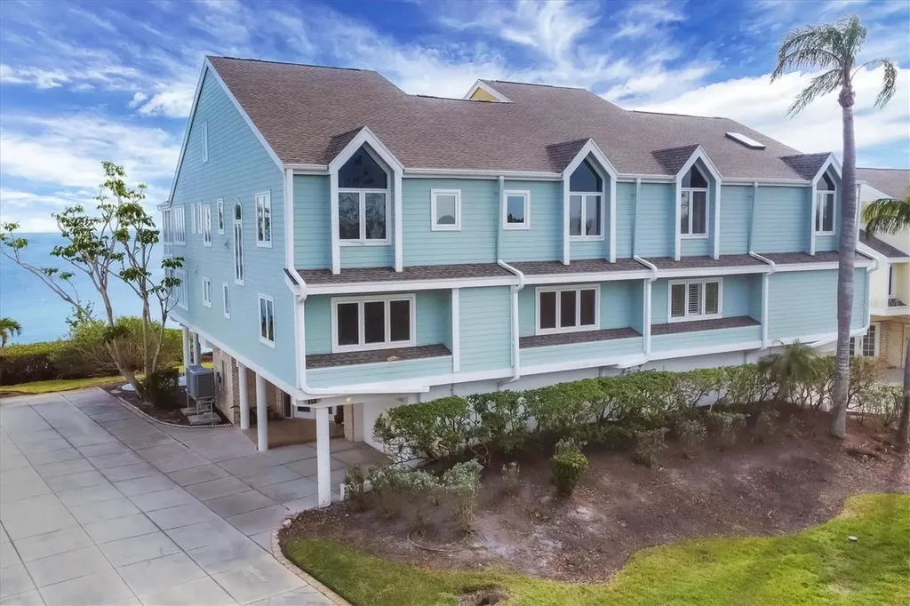 16 Tidy Island Boulevard Bradenton FL 34210