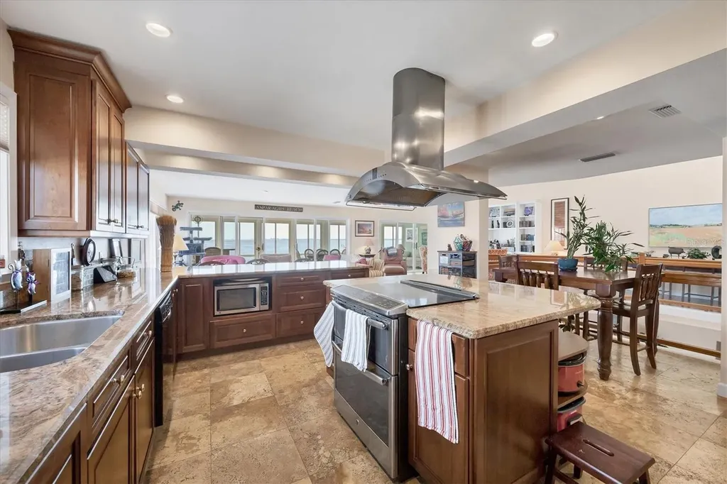 16 Tidy Island Boulevard Bradenton FL 34210