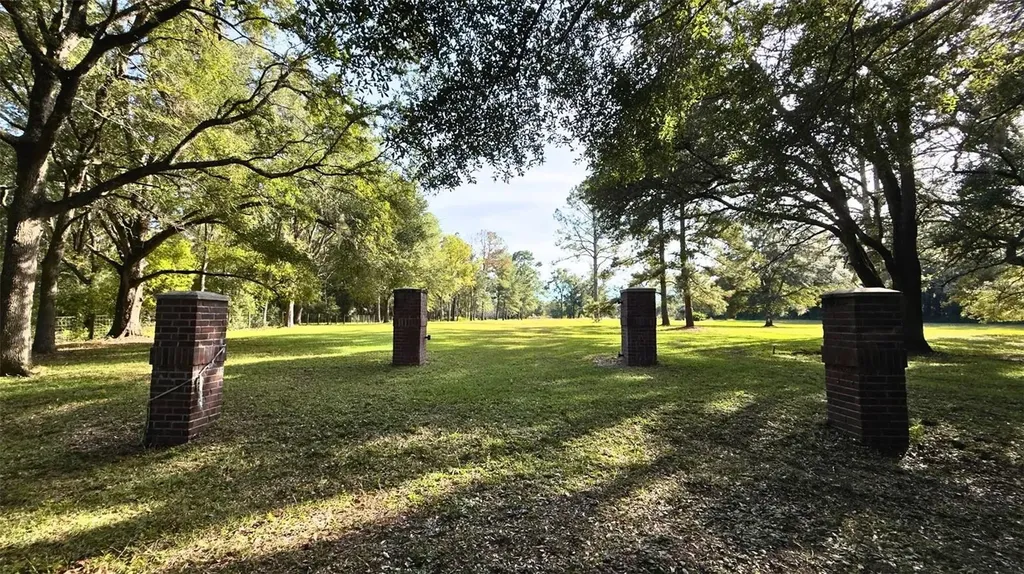 20815 NW 62nd Avenue Newberry FL 32669