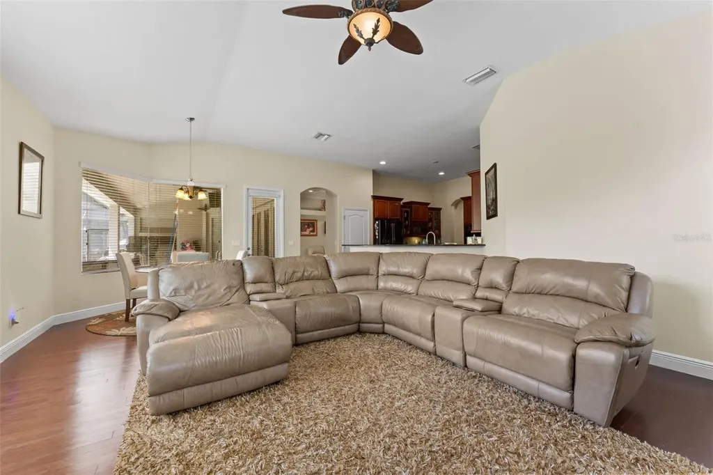 10511 Mistflower Lane Tampa FL 33647
