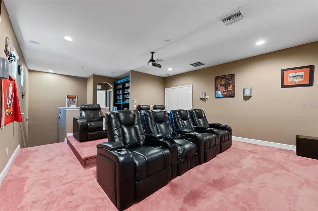 10511 Mistflower Lane Tampa FL 33647