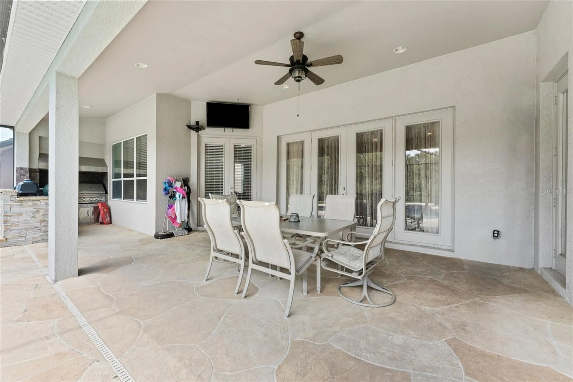 10511 Mistflower Lane Tampa FL 33647
