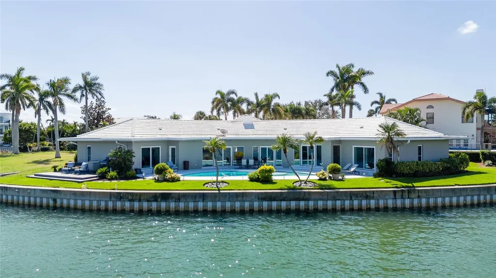 4913 58th Avenue S St Petersburg FL 33715