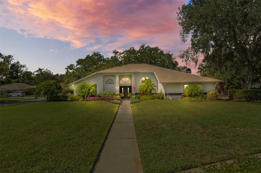 18102 Fairpoint Place Lutz FL 33548