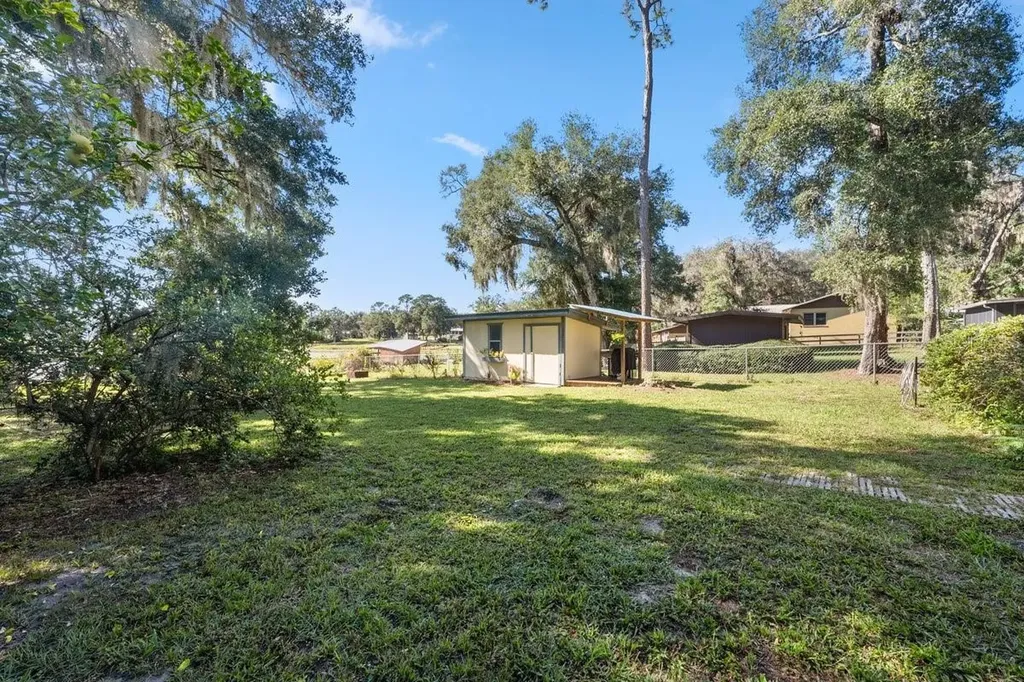 832 Lake Shore Terrace Interlachen FL 32148