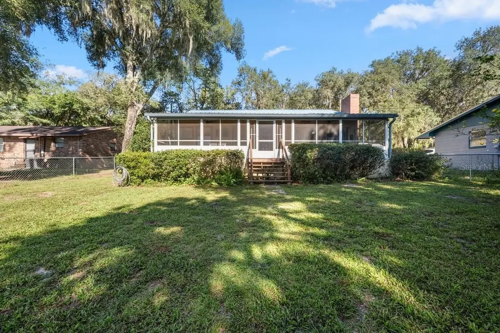 832 Lake Shore Terrace Interlachen FL 32148