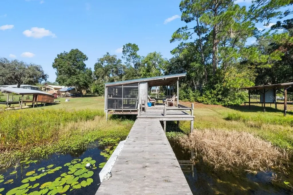 832 Lake Shore Terrace Interlachen FL 32148