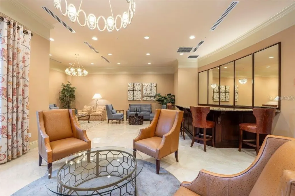 800 N Tamiami Trail Sarasota FL 34236