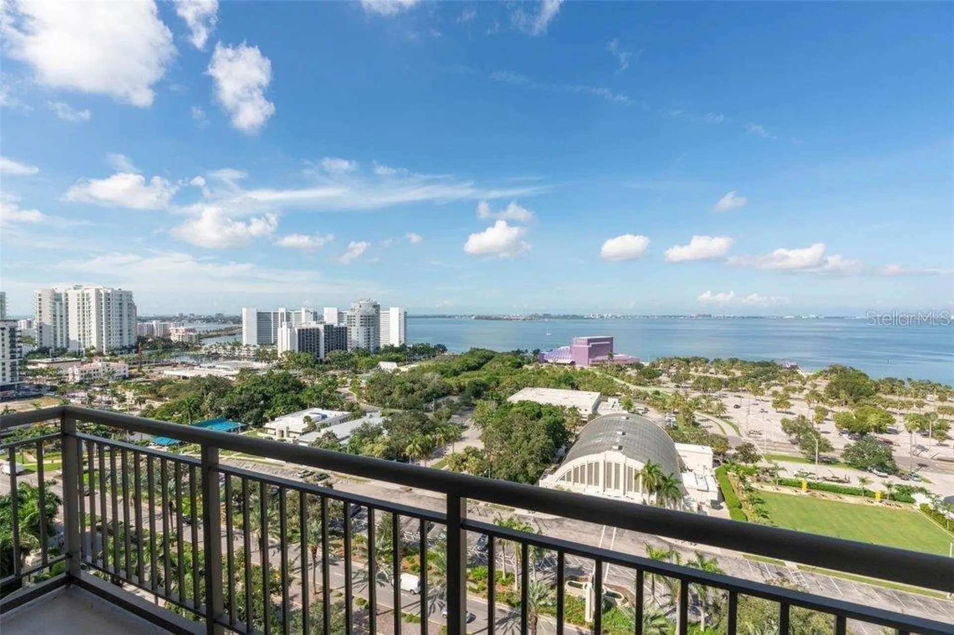 800 N Tamiami Trail Sarasota FL 34236