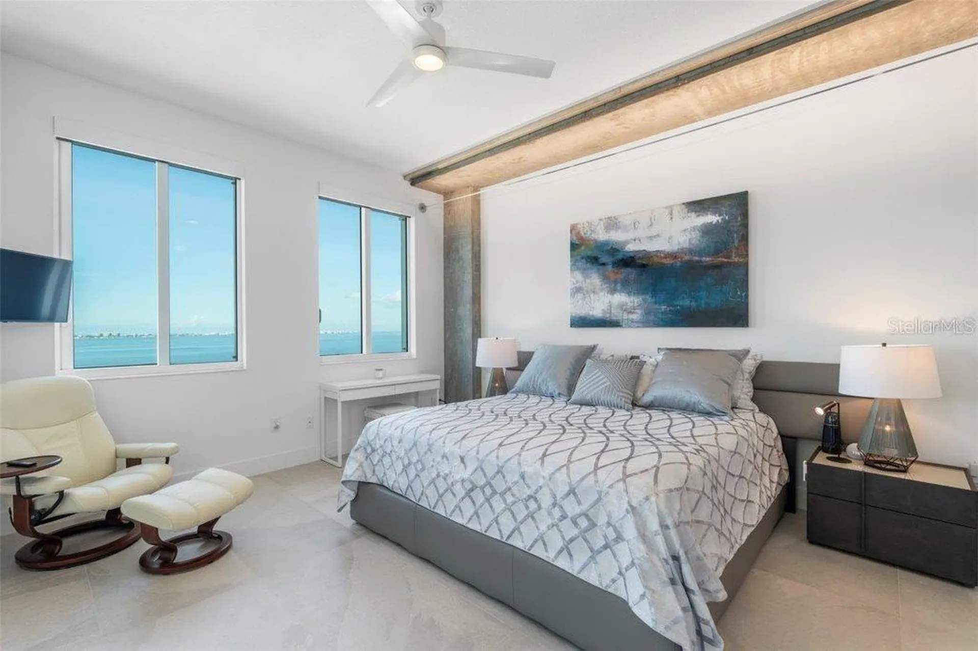 800 N Tamiami Trail Sarasota FL 34236