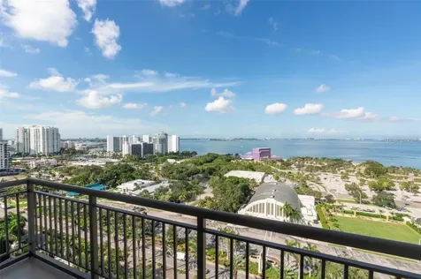 800 N Tamiami Trail Sarasota FL 34236