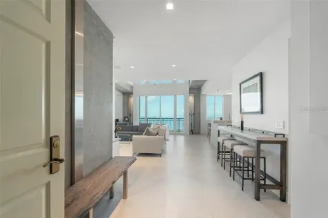 800 N Tamiami Trail Sarasota FL 34236