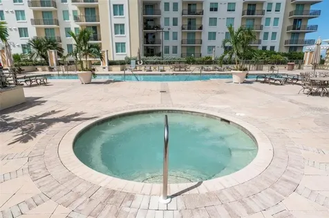 800 N Tamiami Trail Sarasota FL 34236
