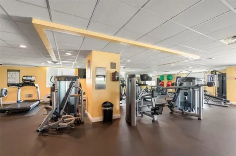 800 N Tamiami Trail Sarasota FL 34236