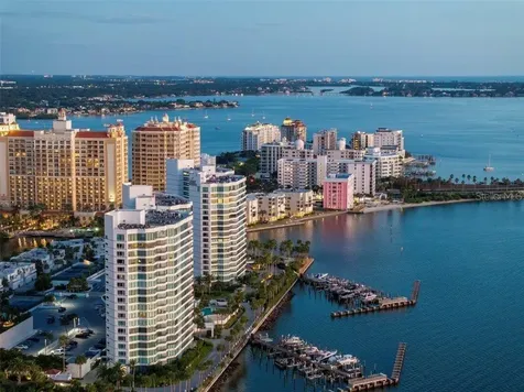 800 N Tamiami Trail Sarasota FL 34236
