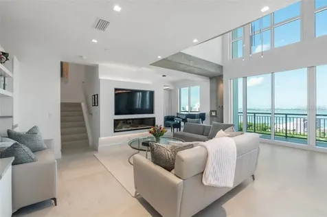 800 N Tamiami Trail Sarasota FL 34236