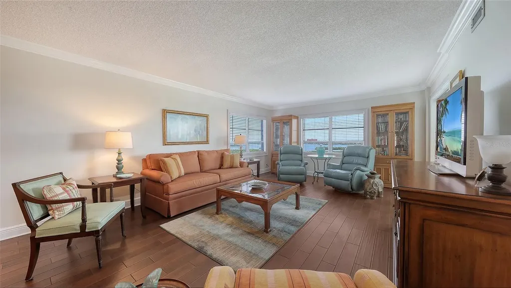 9393 Midnight Pass Road Sarasota FL 34242