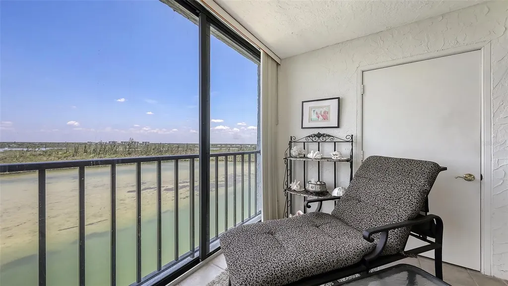 9393 Midnight Pass Road Sarasota FL 34242