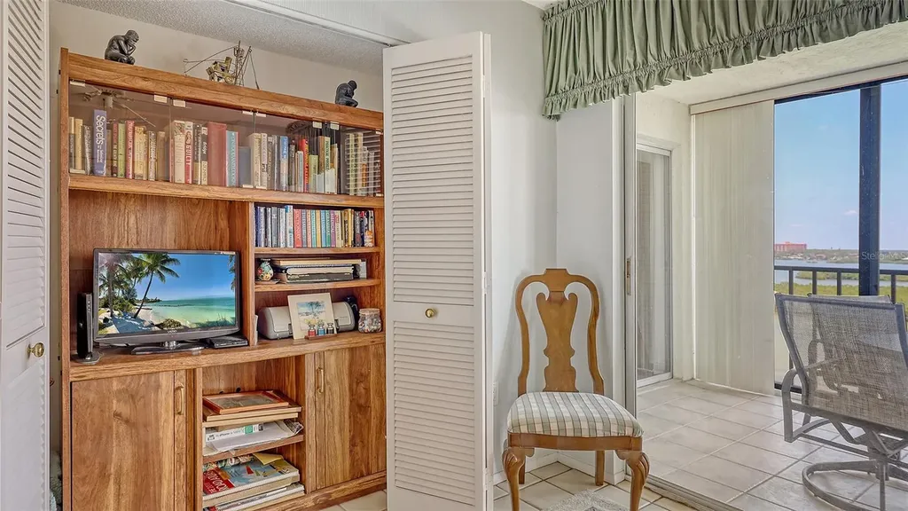 9393 Midnight Pass Road Sarasota FL 34242