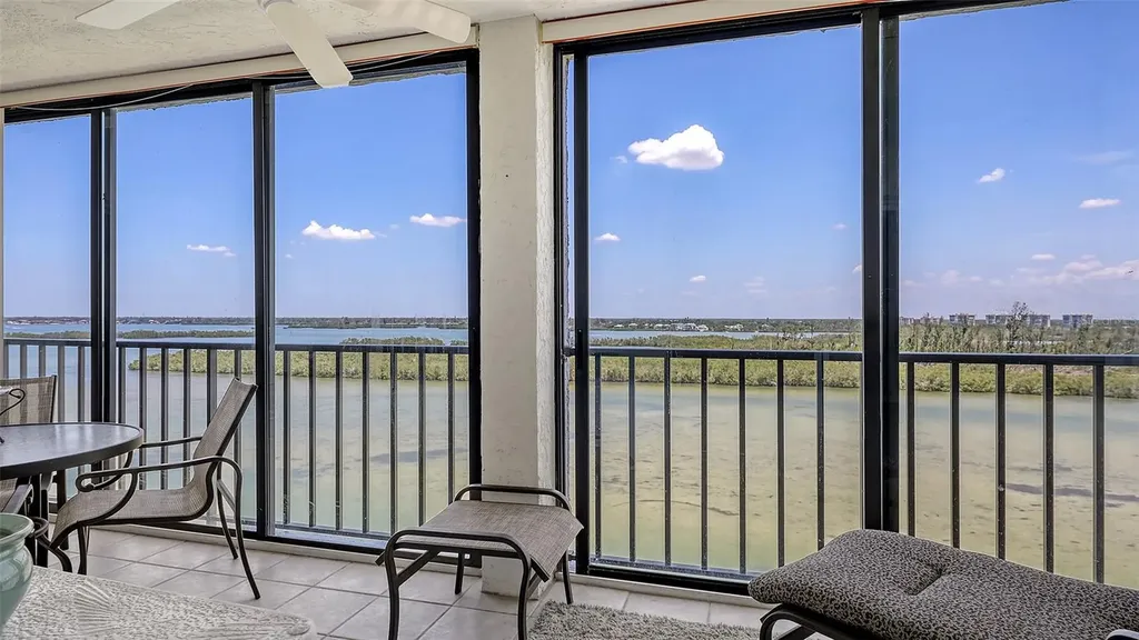 9393 Midnight Pass Road Sarasota FL 34242