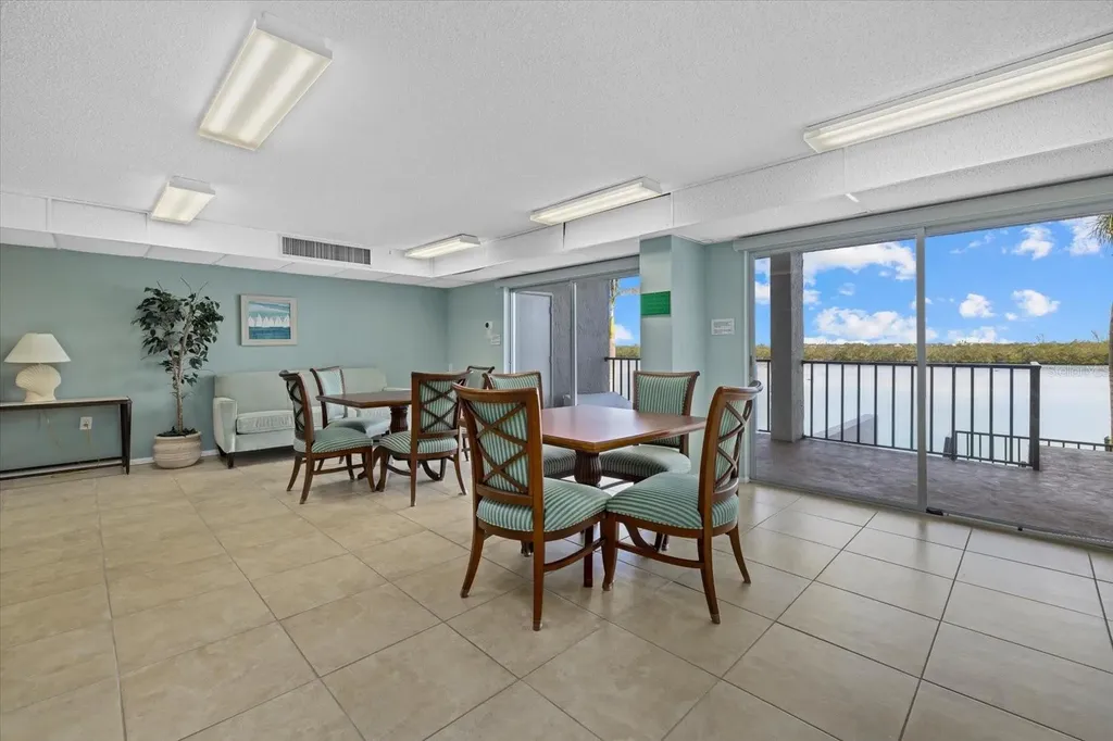 9393 Midnight Pass Road Sarasota FL 34242